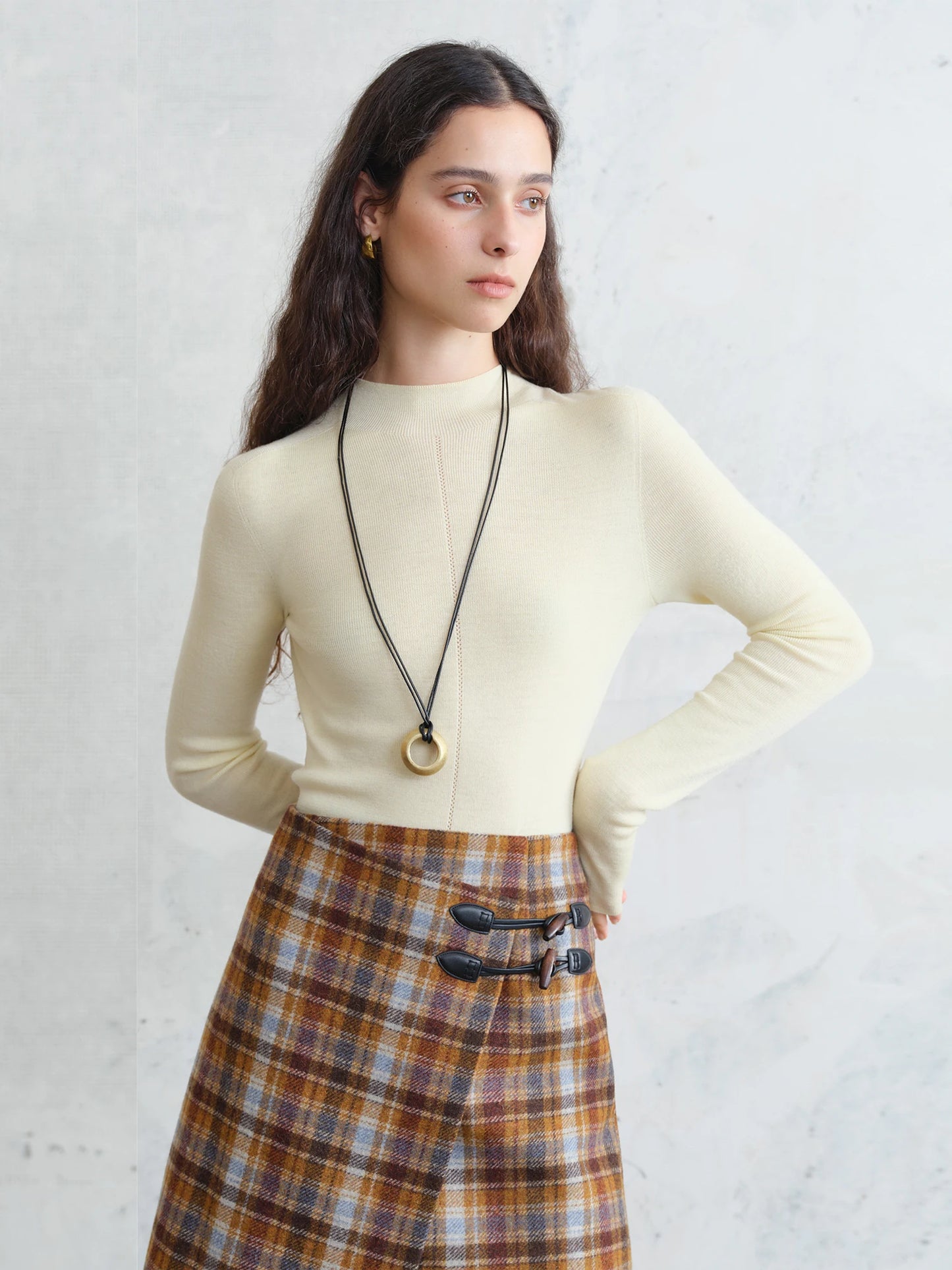 Black Slim Crew Neck Knit Top