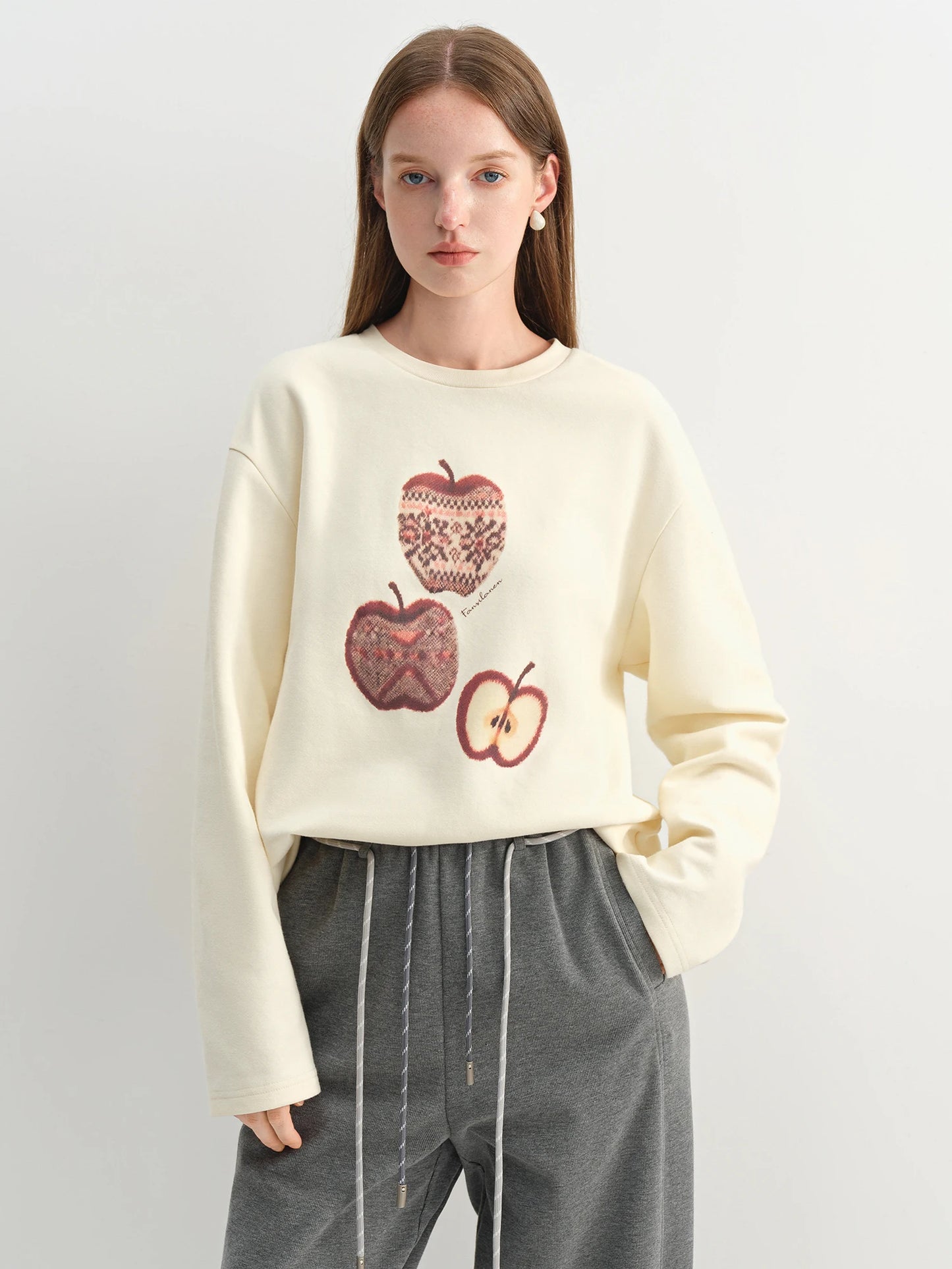 Ivory Apple Graphic Sweatshirt