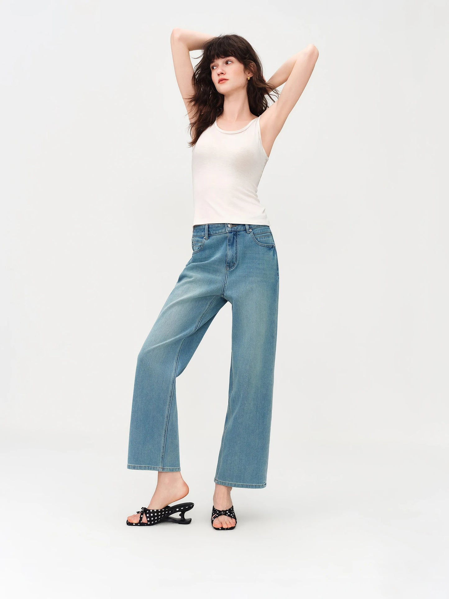 Light Wash Cropped Straight Jeans