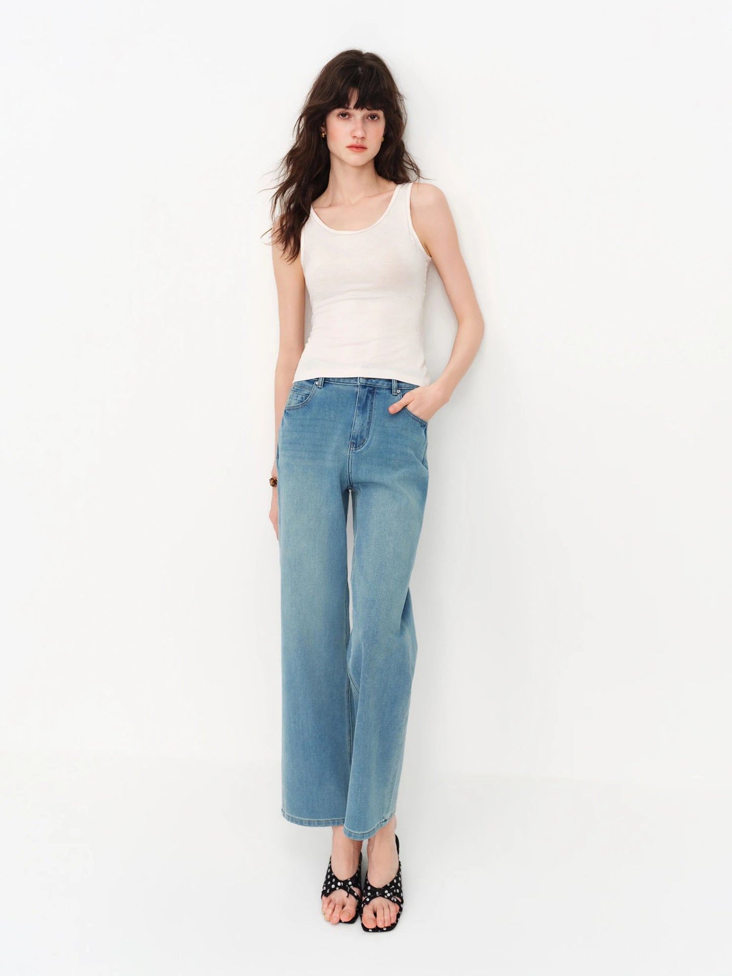 Light Wash Cropped Straight Jeans