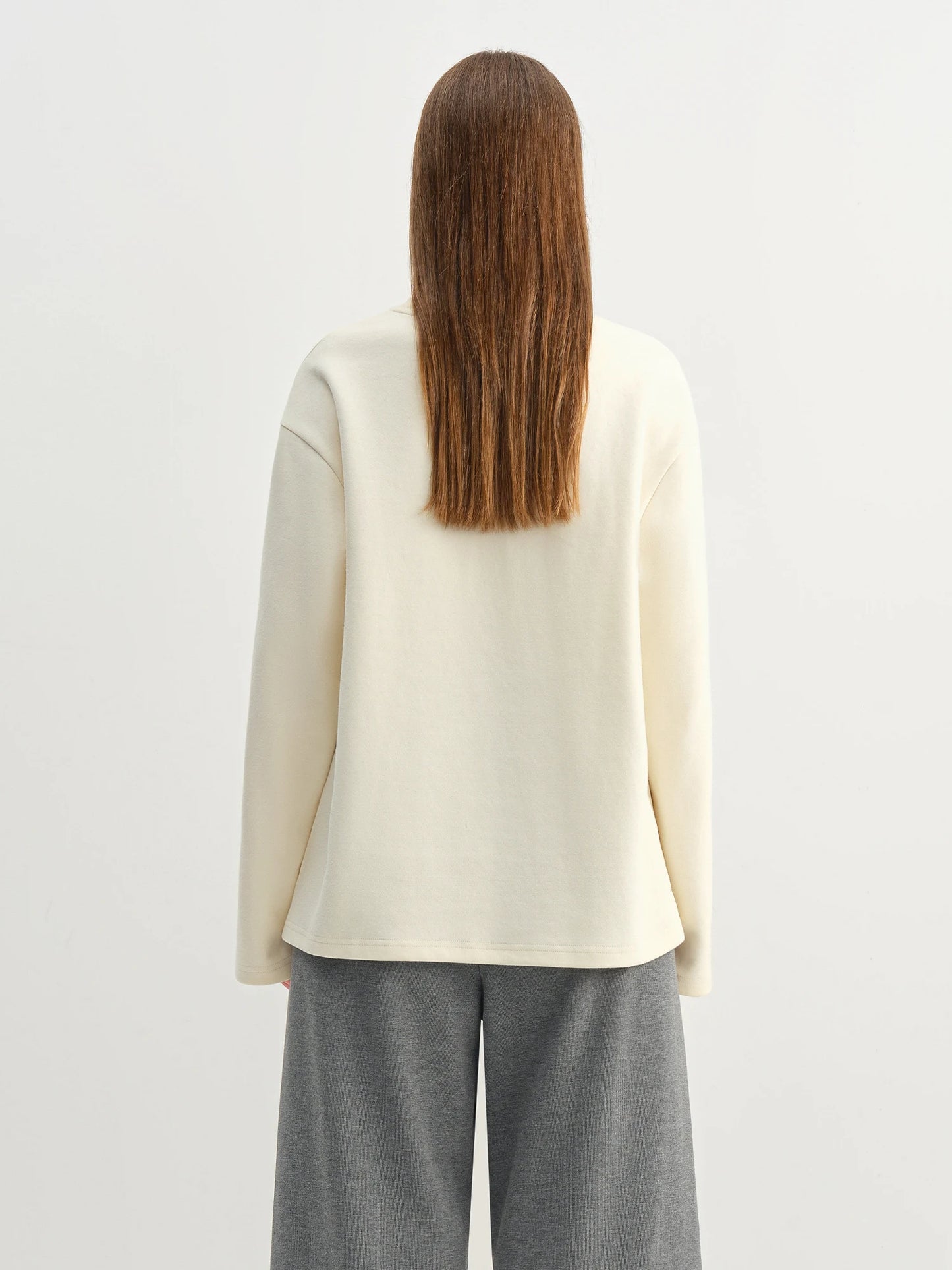 Ivory Apple Graphic Sweatshirt