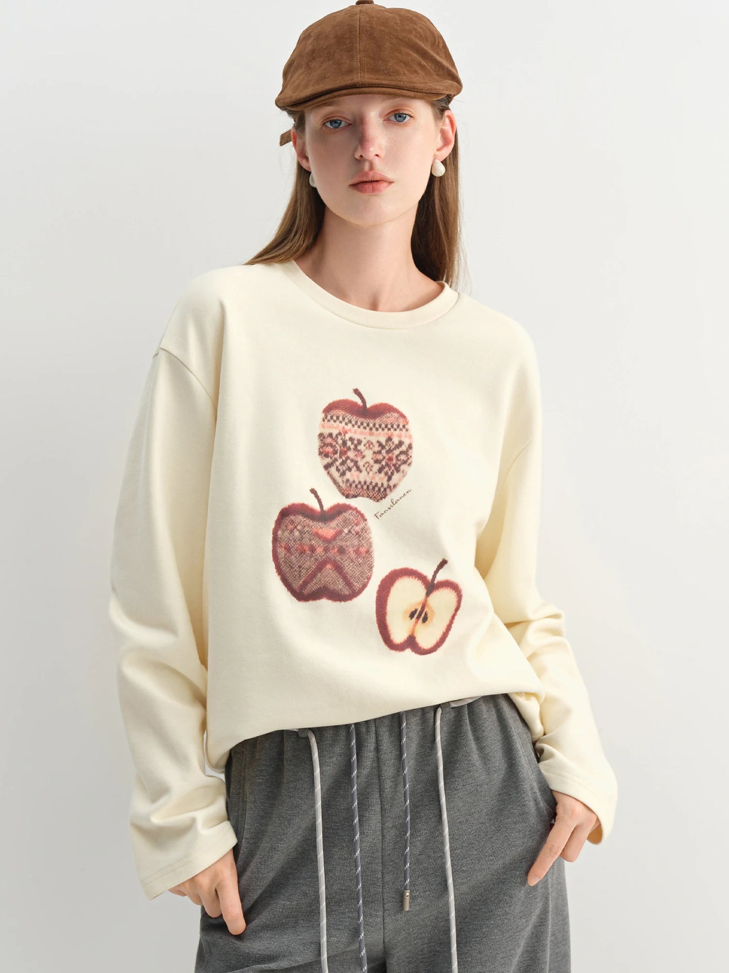 Ivory Apple Graphic Sweatshirt